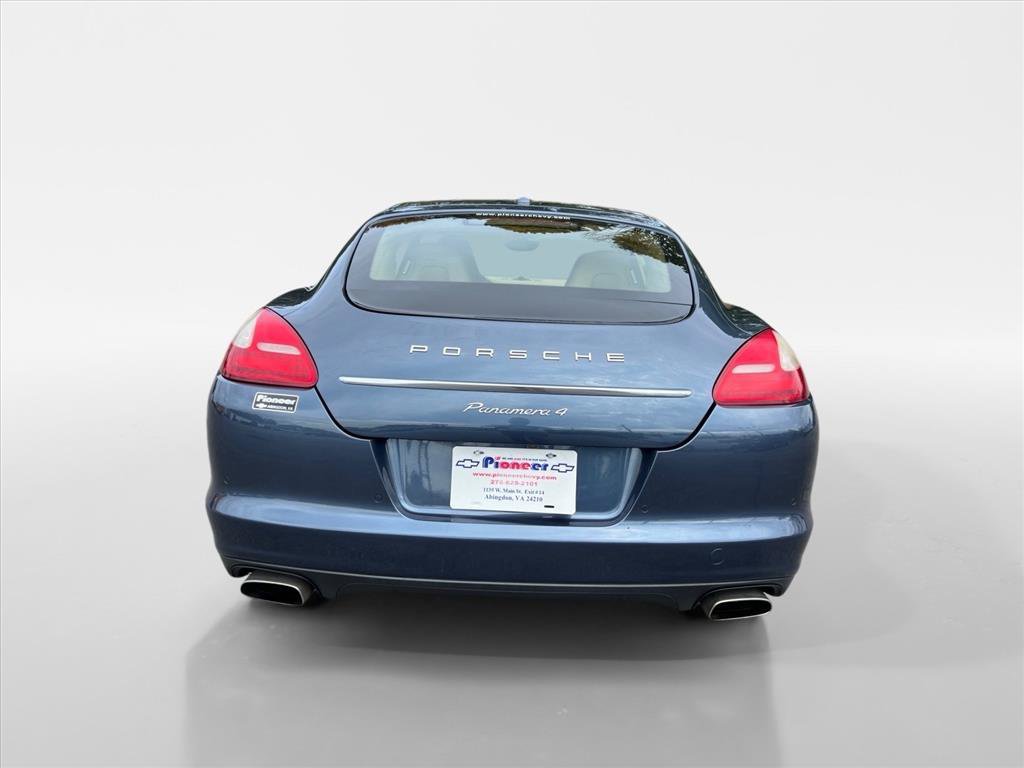 Used 2013 Porsche Panamera 4 w/ Premium Pkg Plus AWD/4WD image 4