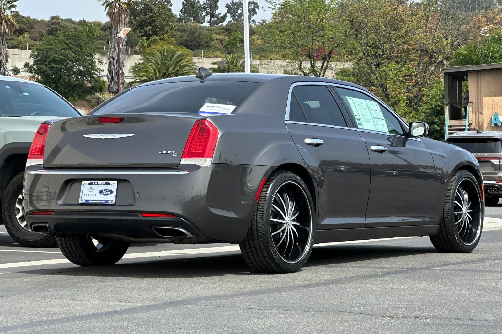 Used 2017 Chrysler 300 C w/ Safetytec Plus Group image 3