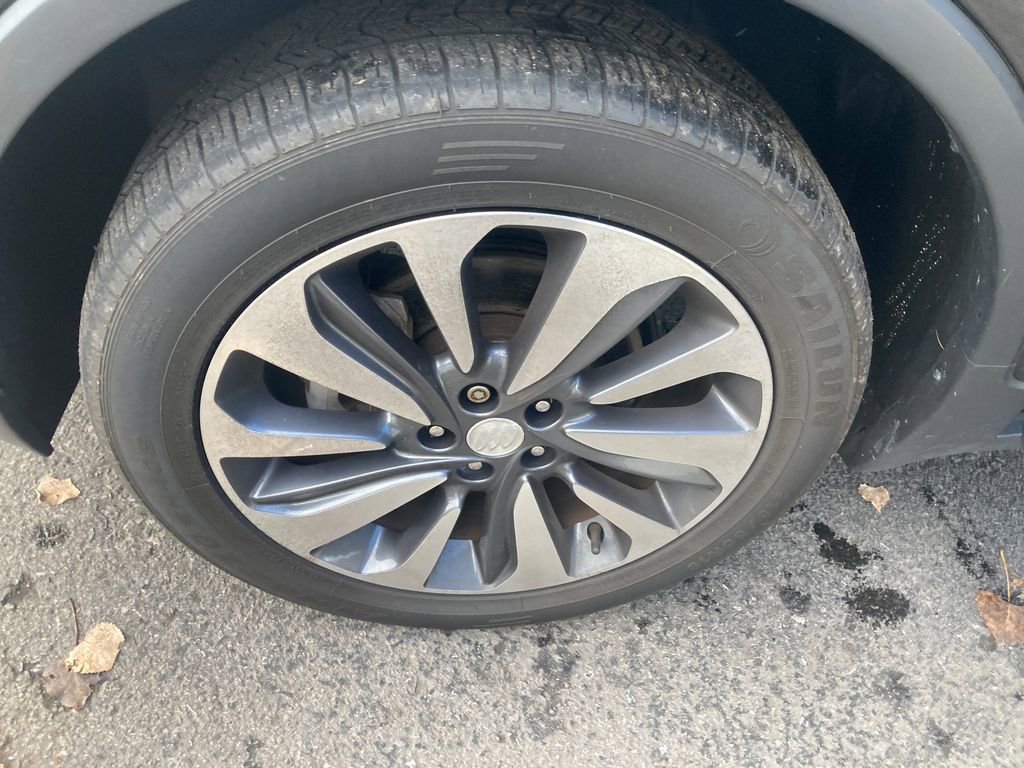 Used 2022 Buick Encore Preferred w/ Safety Package image 31