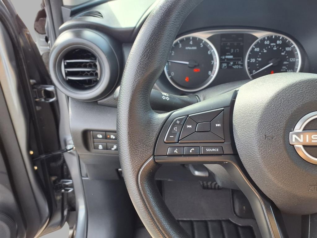 Certified 2025 Nissan Kicks Play S image 10