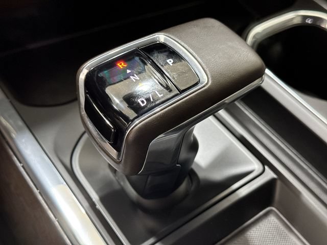 Used 2024 GMC Sierra 1500 SLT w/ SLT Premium Plus Package AWD/4WD image 16