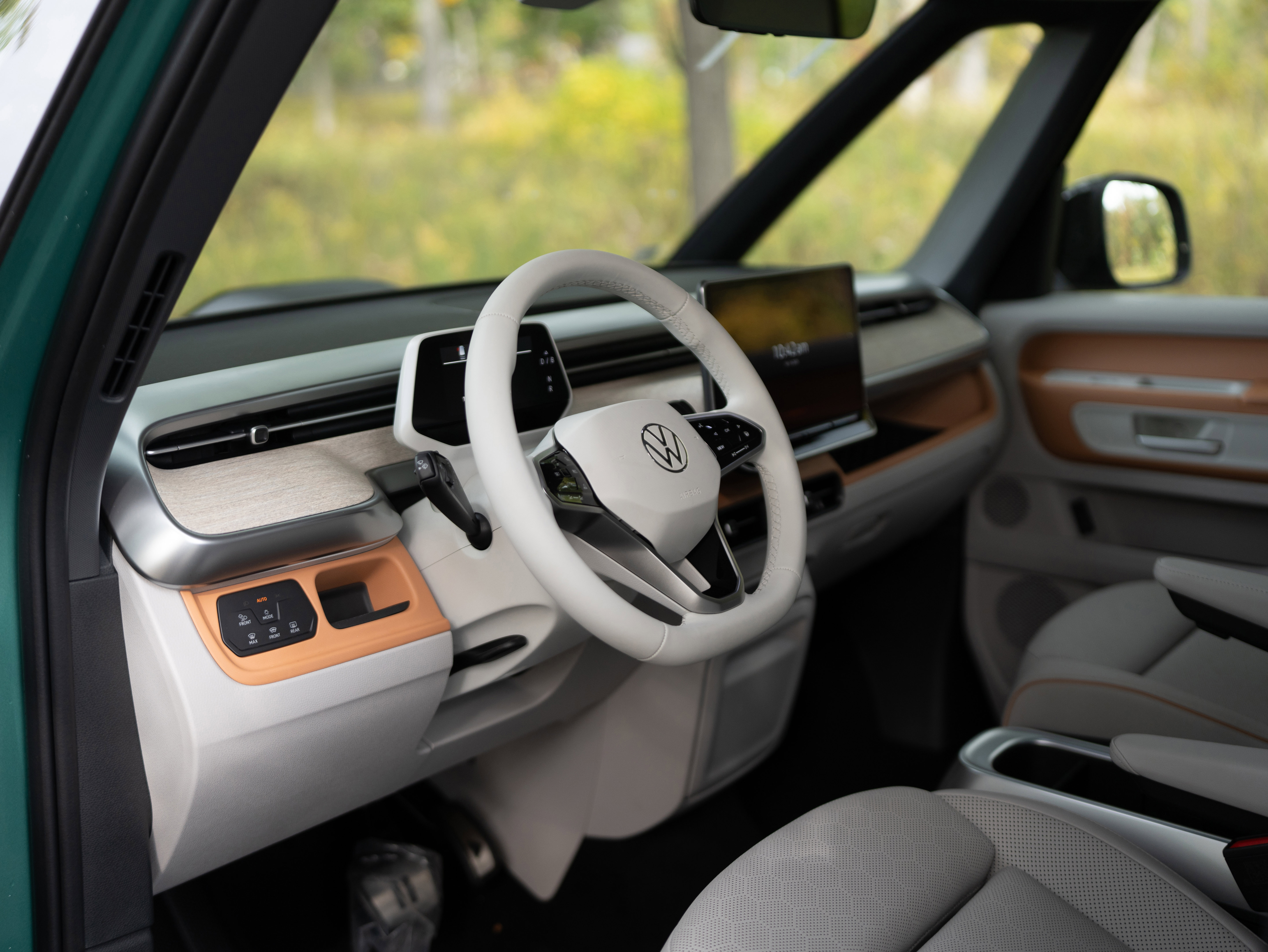 New 2025 Volkswagen ID. Buzz Pro S Plus image 13