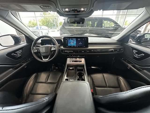 Certified 2025 Lincoln Aviator AWD w/ Jet Appearance Package image 15
