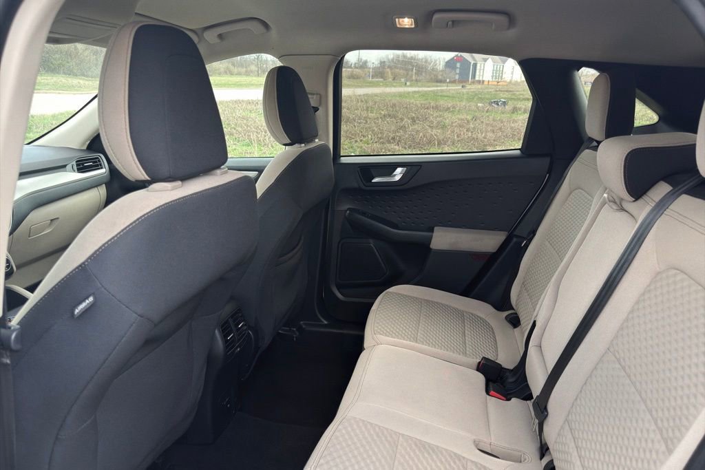 Used 2020 Ford Escape SE image 23