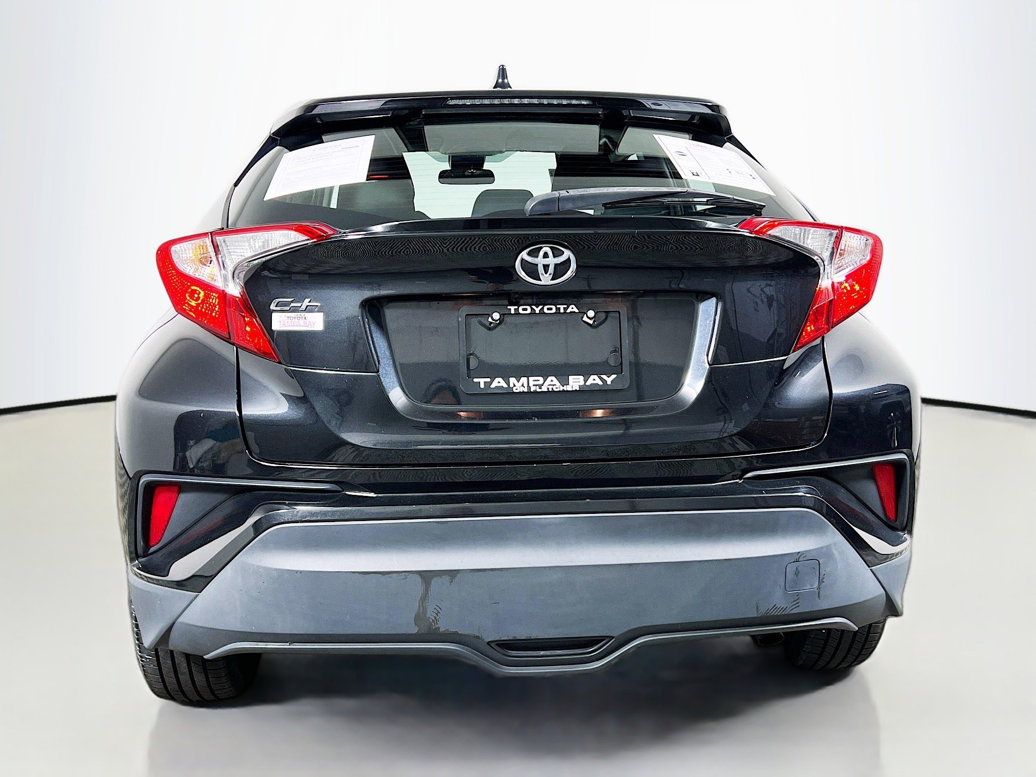 Used 2021 Toyota C-HR LE image 6