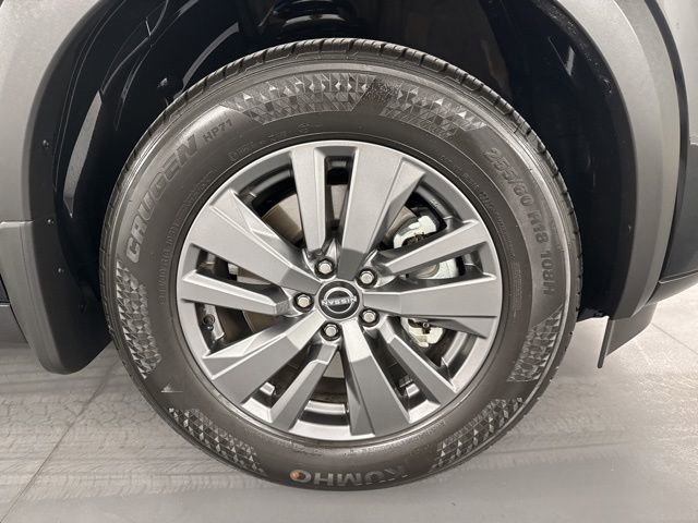 Used 2025 Nissan Pathfinder SV w/ SV Premium Package image 12