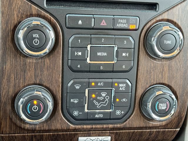 Used 2013 Ford F150 Lariat w/ Mid Equipment Group AWD/4WD image 18