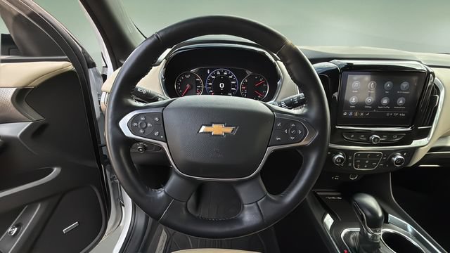 Used 2022 Chevrolet Traverse Premier FWD image 12