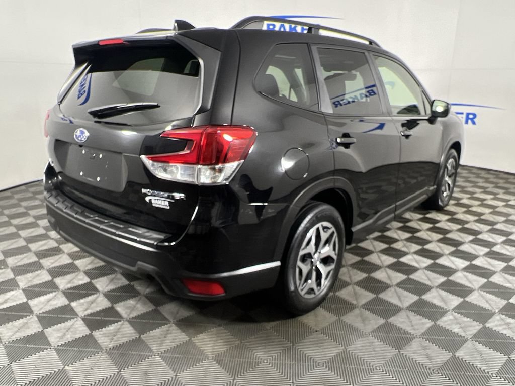 Used 2019 Subaru Forester Premium w/ All-Weather Package AWD/4WD image 9