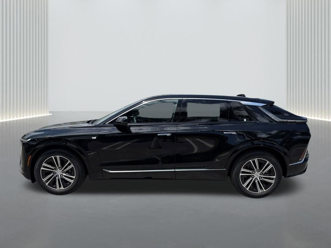 New 2026 Cadillac Lyriq Luxury RWD image 8