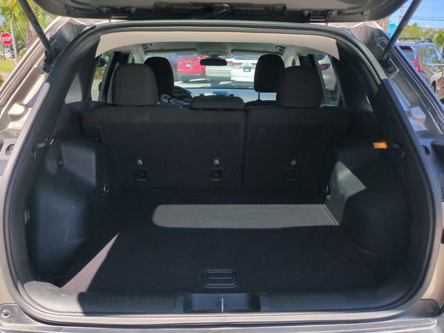Used 2019 Jeep Cherokee Latitude w/ Popular Appearance Group FWD image 13