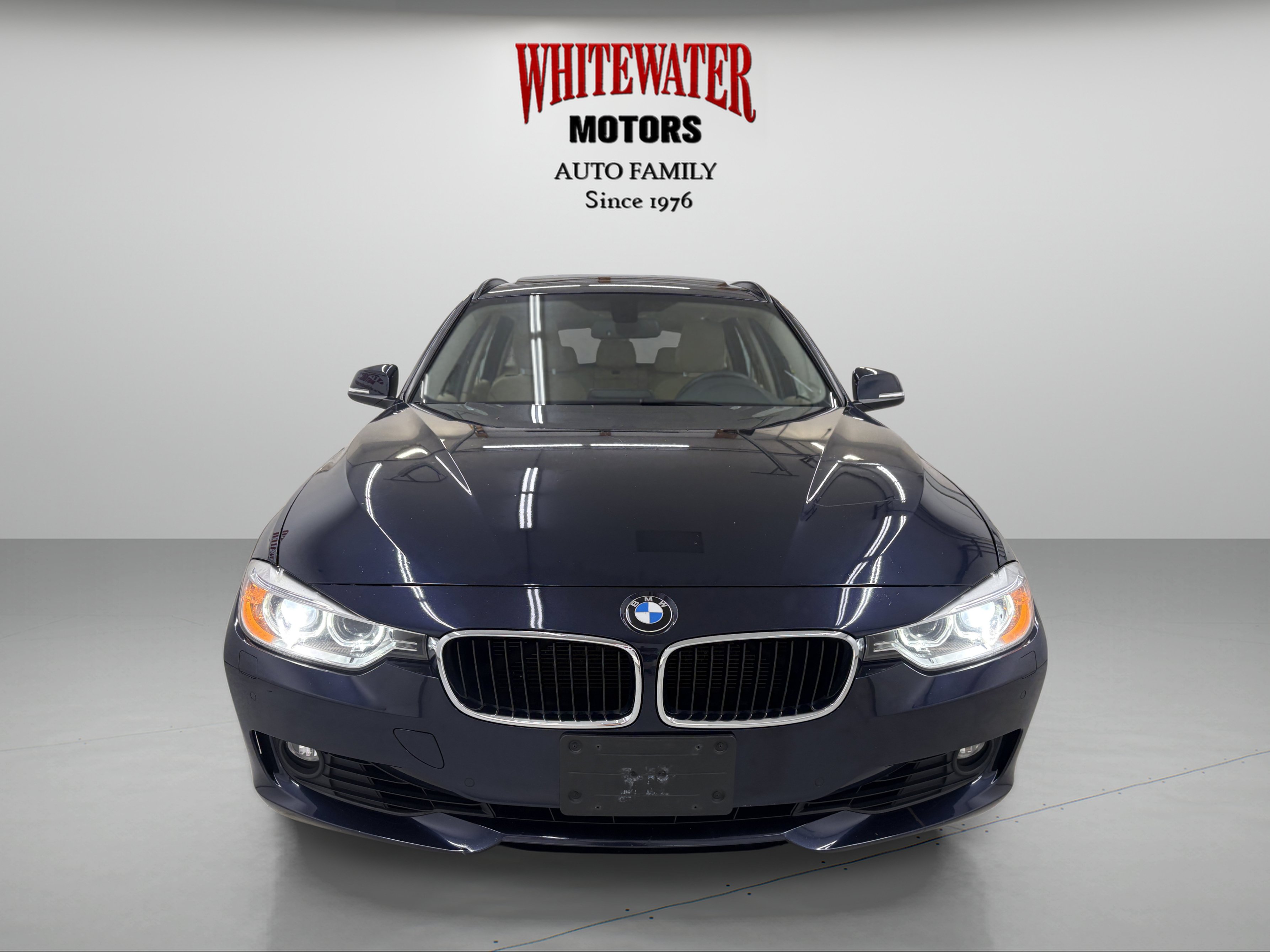 Used 2014 BMW 328i xDrive Wagon AWD/4WD image 6