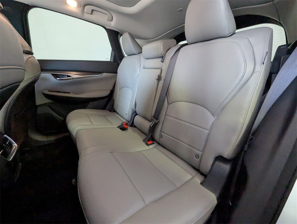 New 2025 INFINITI QX50 Luxe image 7