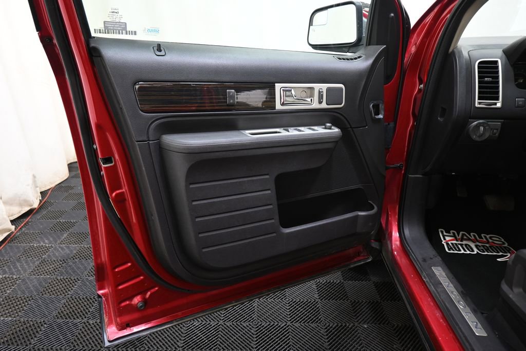 Used 2010 Lincoln MKX AWD image 24