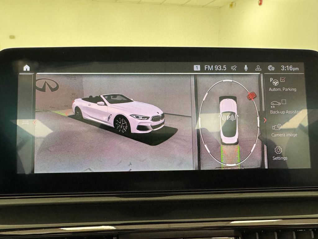 Used 2022 BMW M850i xDrive Convertible w/ Driving Assistance Package image 27