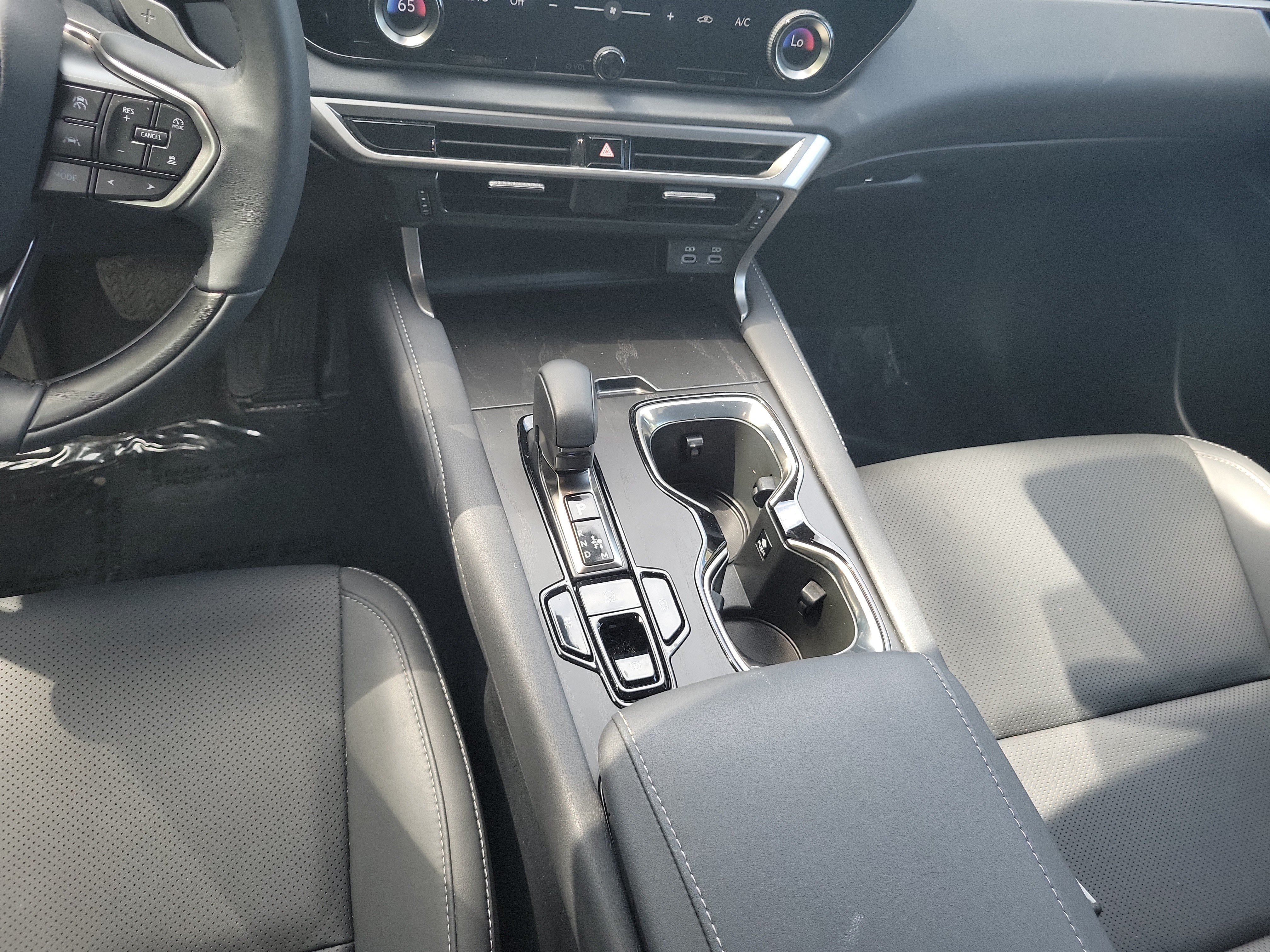 Used 2023 Lexus RX 350 Premium w/ Cold Area Package FWD image 18