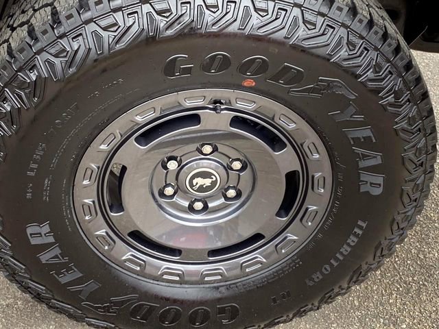 Used 2025 Ford Bronco Badlands image 30