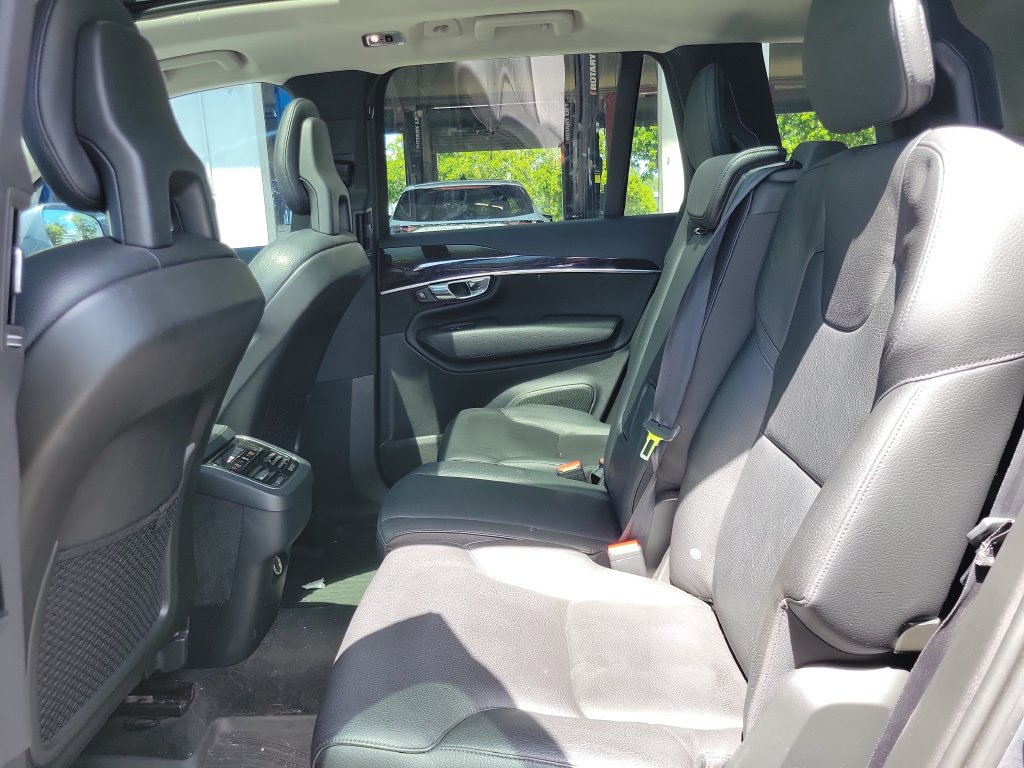 Used 2017 Volvo XC90 T6 Momentum w/ Vision Package AWD/4WD image 13