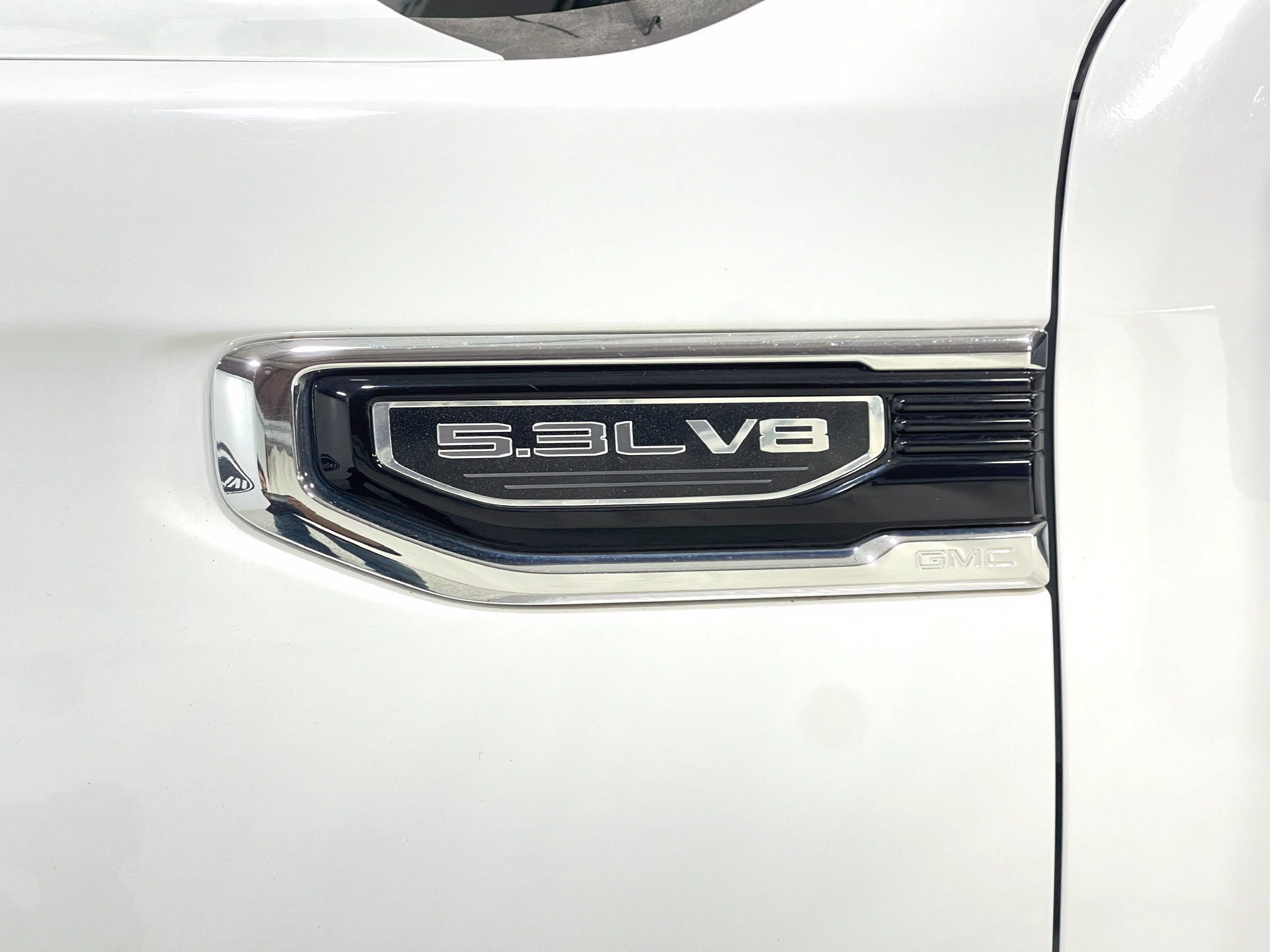 Used 2019 GMC Sierra 1500 SLT w/ SLT Premium Plus Package AWD/4WD image 39