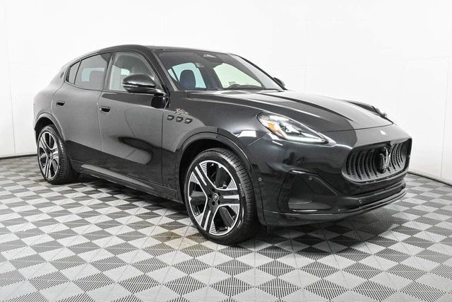 New 2025 Maserati Grecale Folgore AWD/4WD image 3