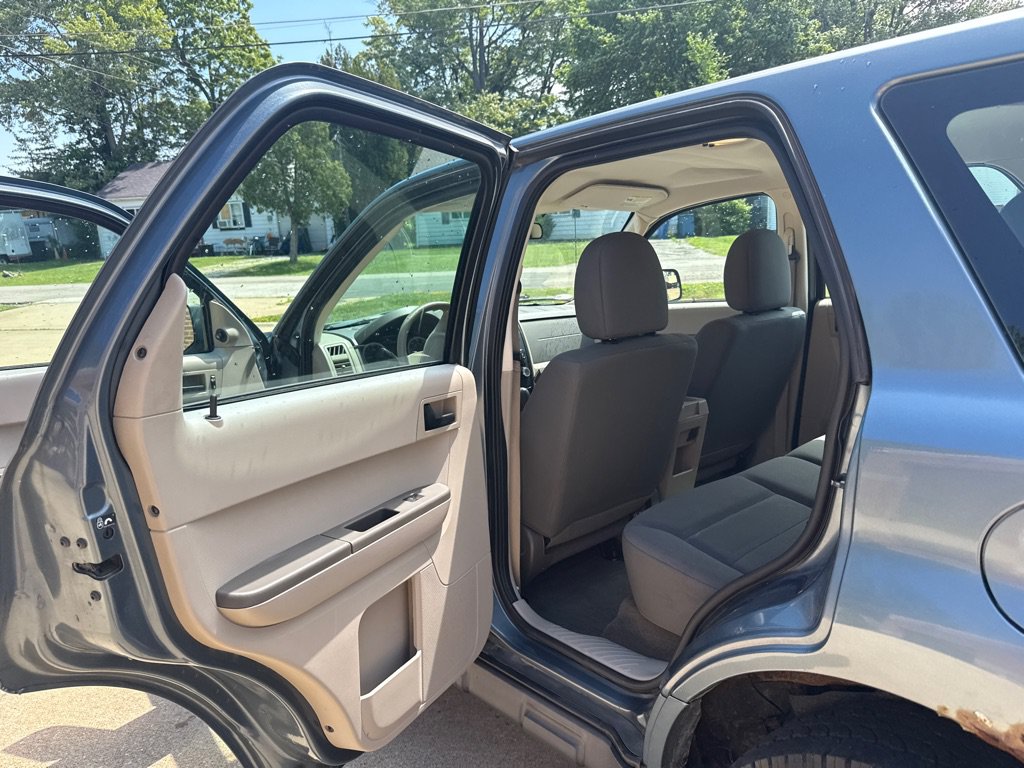 Used 2012 Ford Escape XLS FWD image 12