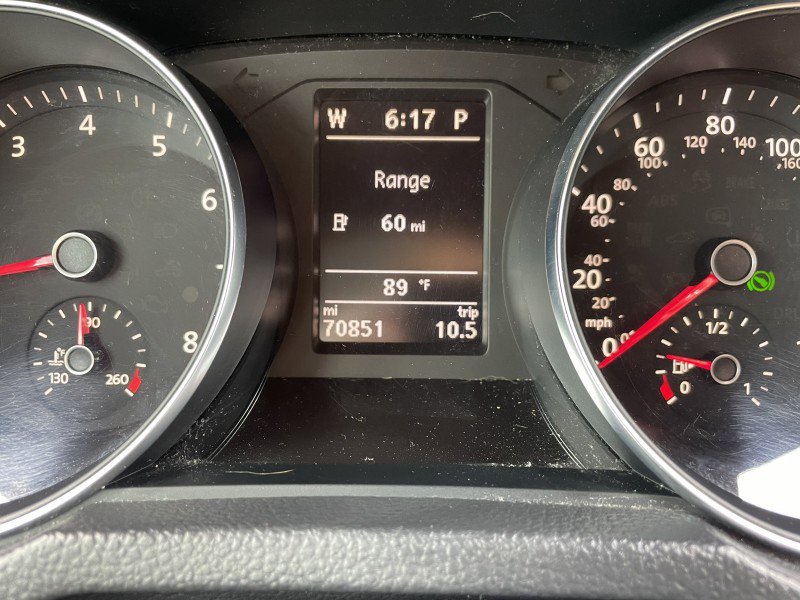 Used 2017 Volkswagen Passat 1.8T SE FWD image 19