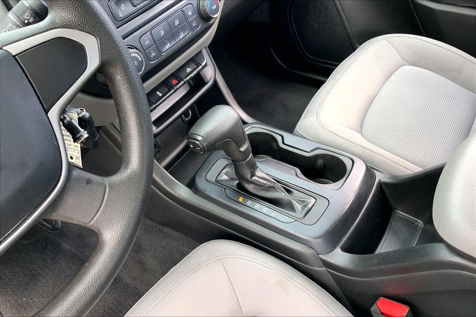 Used 2020 Chevrolet Colorado W/T w/ WT Convenience Package RWD image 16
