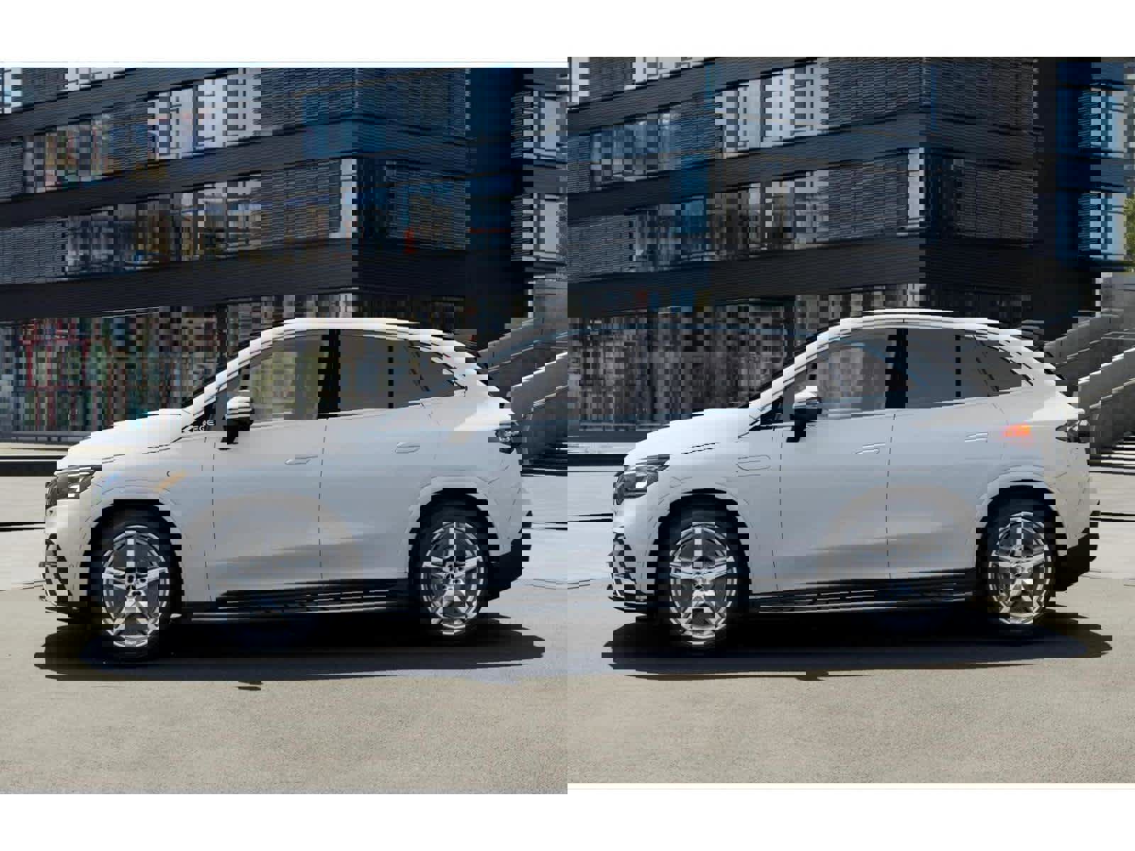 New 2026 Mercedes-Benz EQE 320 4MATIC SUV image 33