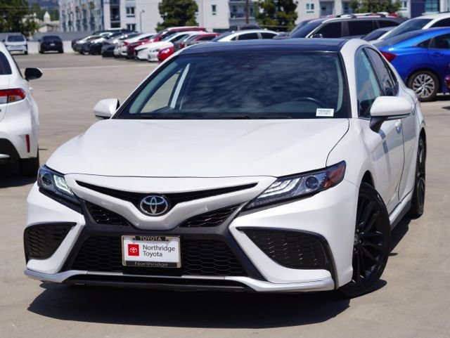 Used 2021 Toyota Camry XSE w/ Blackout Package (TMS) FWD image 4