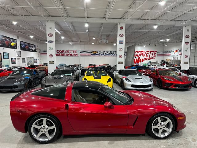 Used 2005 Chevrolet Corvette Coupe w/ Preferred Equipment Group RWD image 5