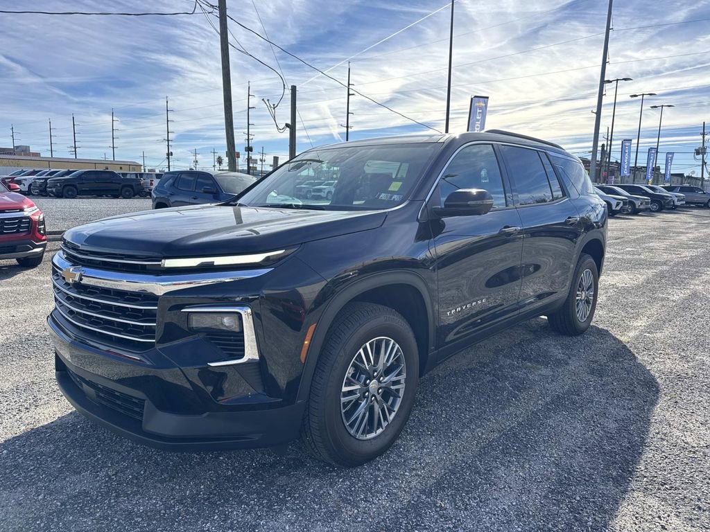 New 2026 Chevrolet Traverse LT w/ Driver Confidence Package video 3