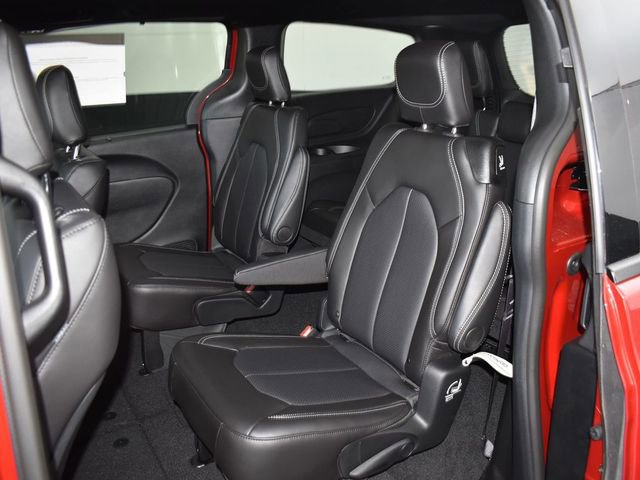 New 2026 Chrysler Pacifica Select FWD image 27