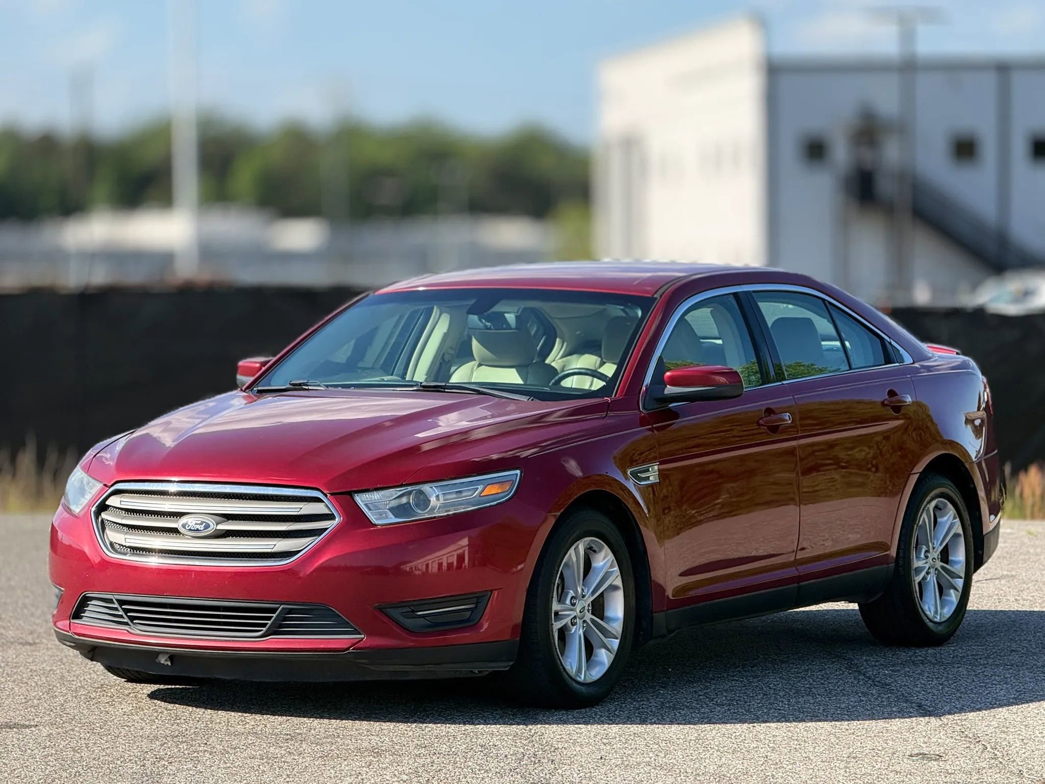 Used 2013 Ford Taurus SEL image 6