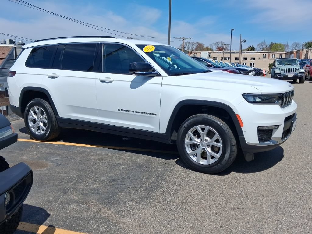 Used 2023 Jeep Grand Cherokee L Limited w/ Luxury Tech Group II AWD/4WD image 15