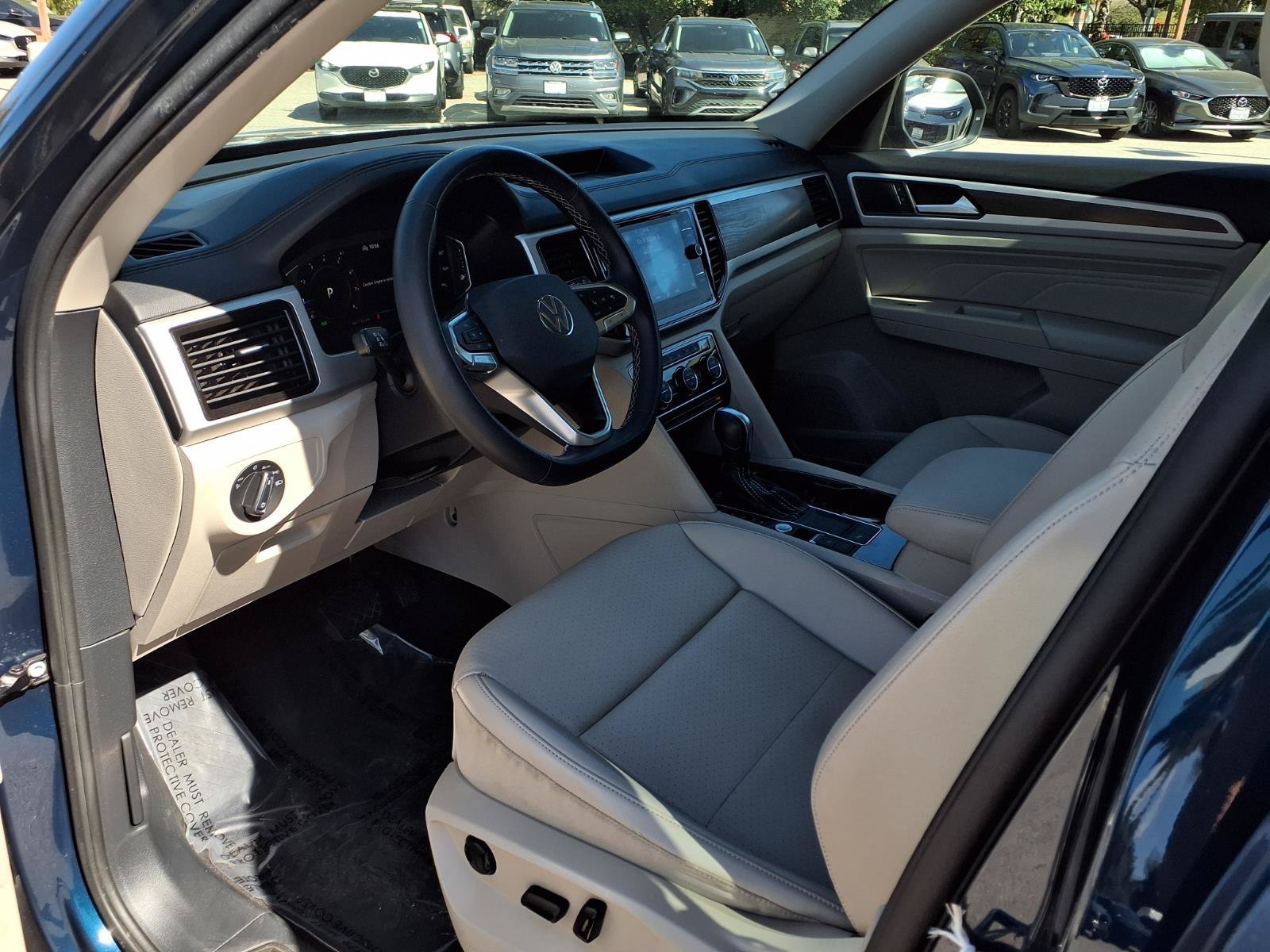 Certified 2022 Volkswagen Atlas SE FWD image 17