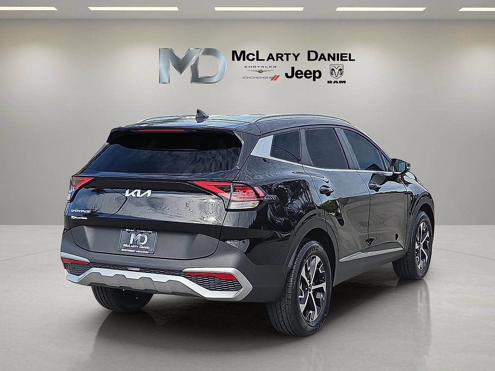 Used 2024 Kia Sportage EX AWD/4WD image 5