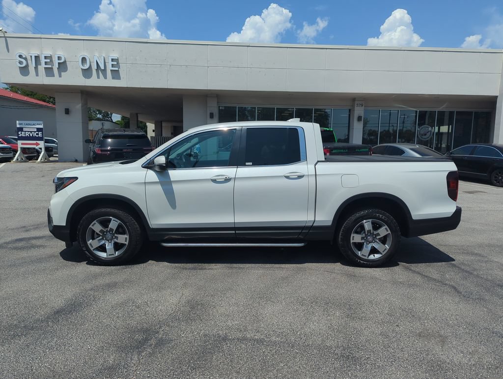 Used 2025 Honda Ridgeline RTL image 3
