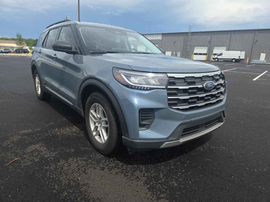 Used 2025 Ford Explorer Active