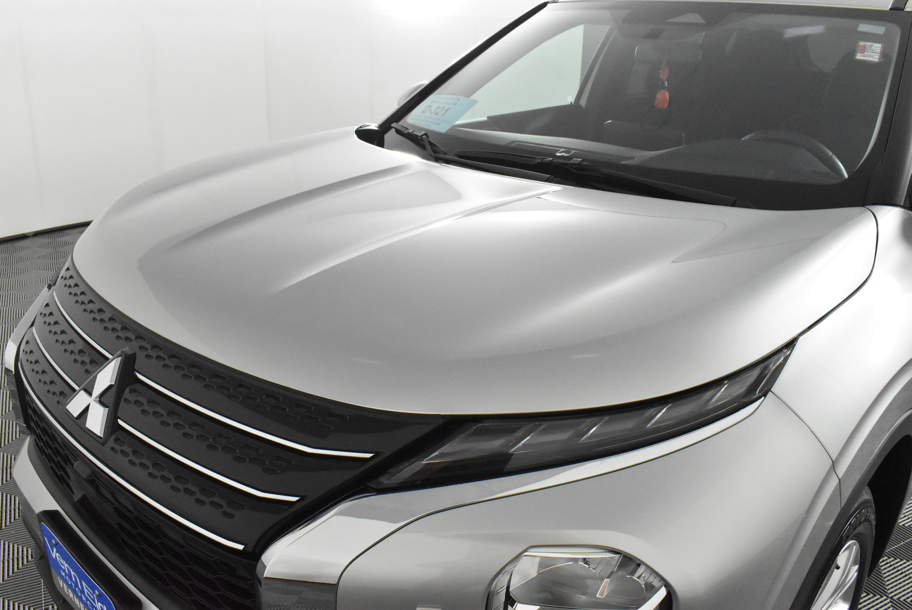 Used 2024 Mitsubishi Outlander ES image 12