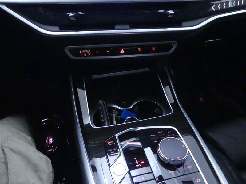 Used 2024 BMW X7 xDrive40i w/ Climate Comfort Package AWD/4WD image 19