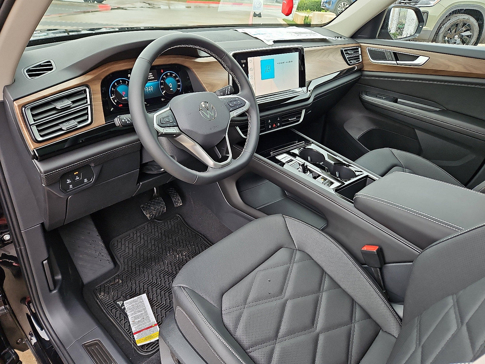 New 2026 Volkswagen Atlas SE image 12