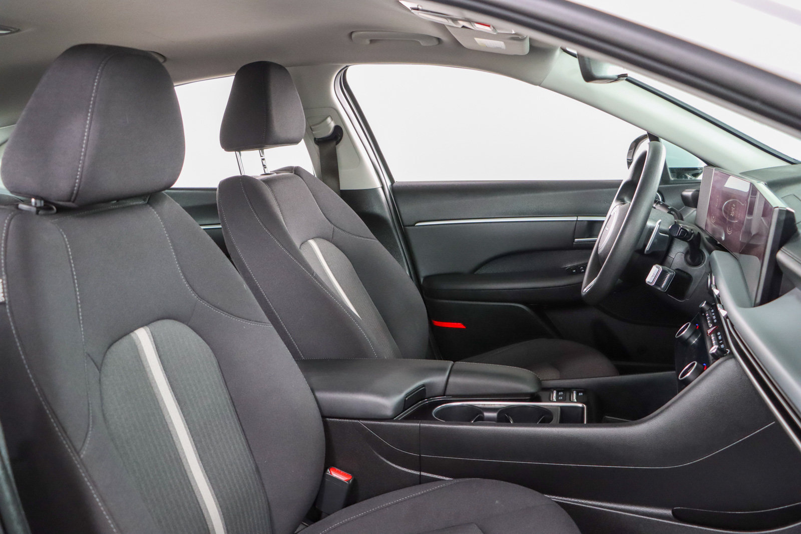 Used 2025 Hyundai Sonata SEL FWD image 26