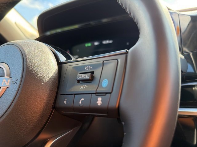 Used 2024 Nissan Pathfinder Platinum w/ Cargo Package