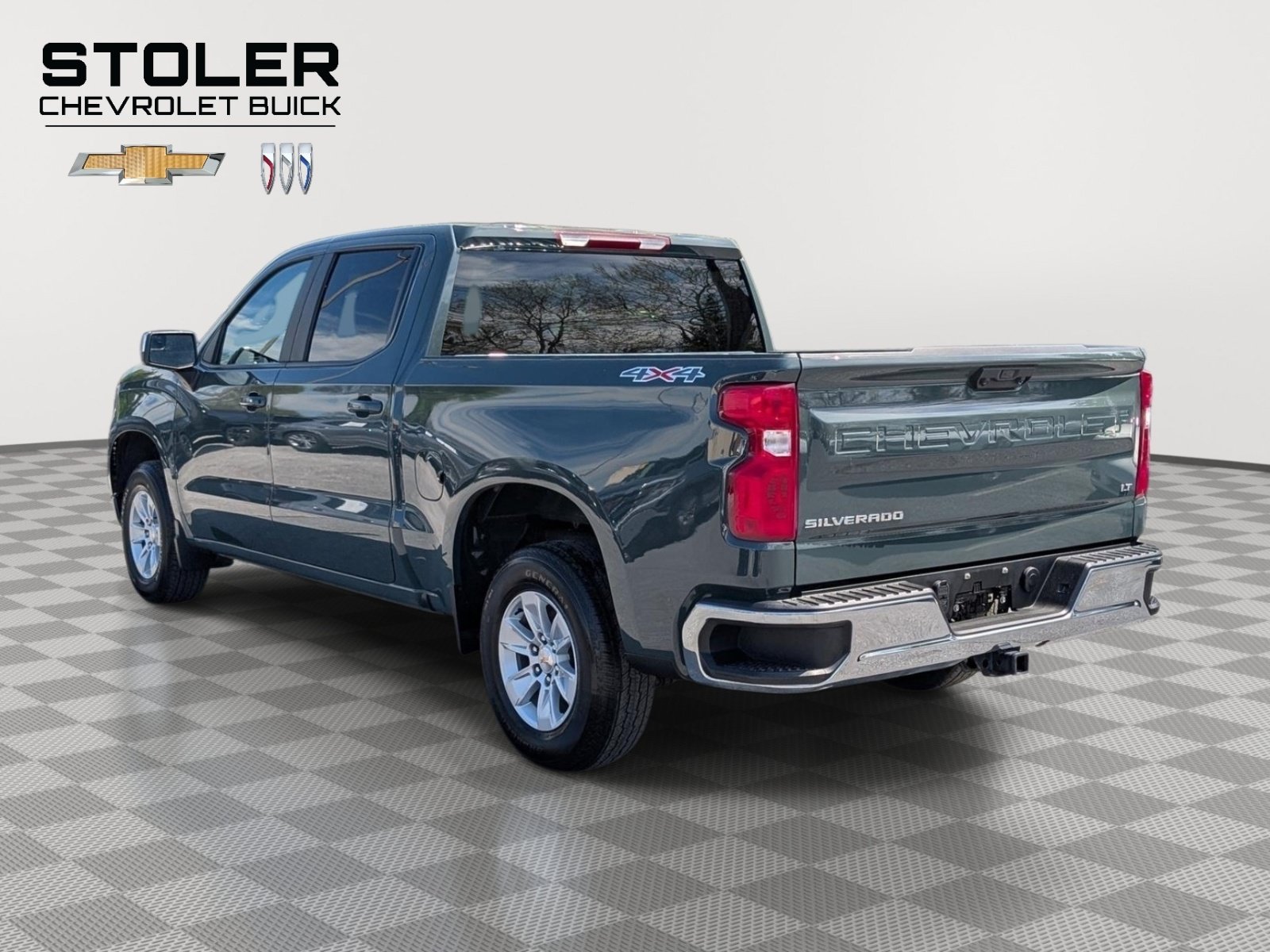 Used 2025 Chevrolet Silverado 1500 LT AWD/4WD image 3