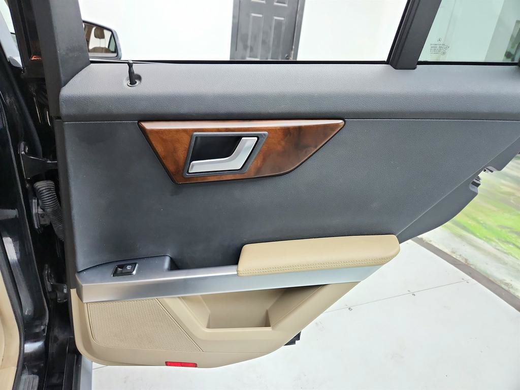 Used 2012 Mercedes-Benz GLK 350 2WD image 30