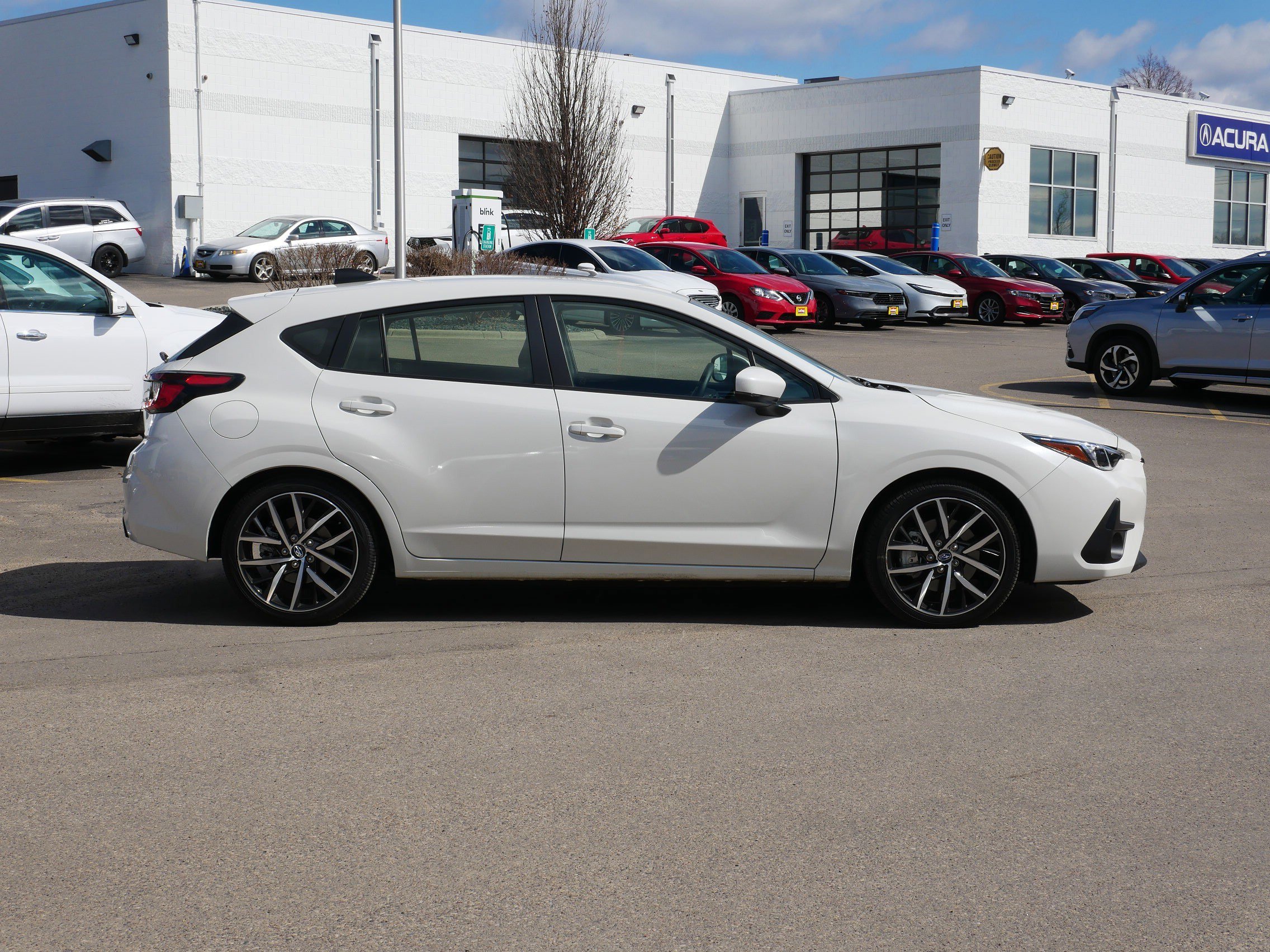 Used 2025 Subaru Impreza 2.0i Sport image 8