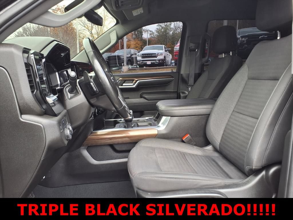 Used 2023 Chevrolet Silverado 1500 RST AWD/4WD image 14