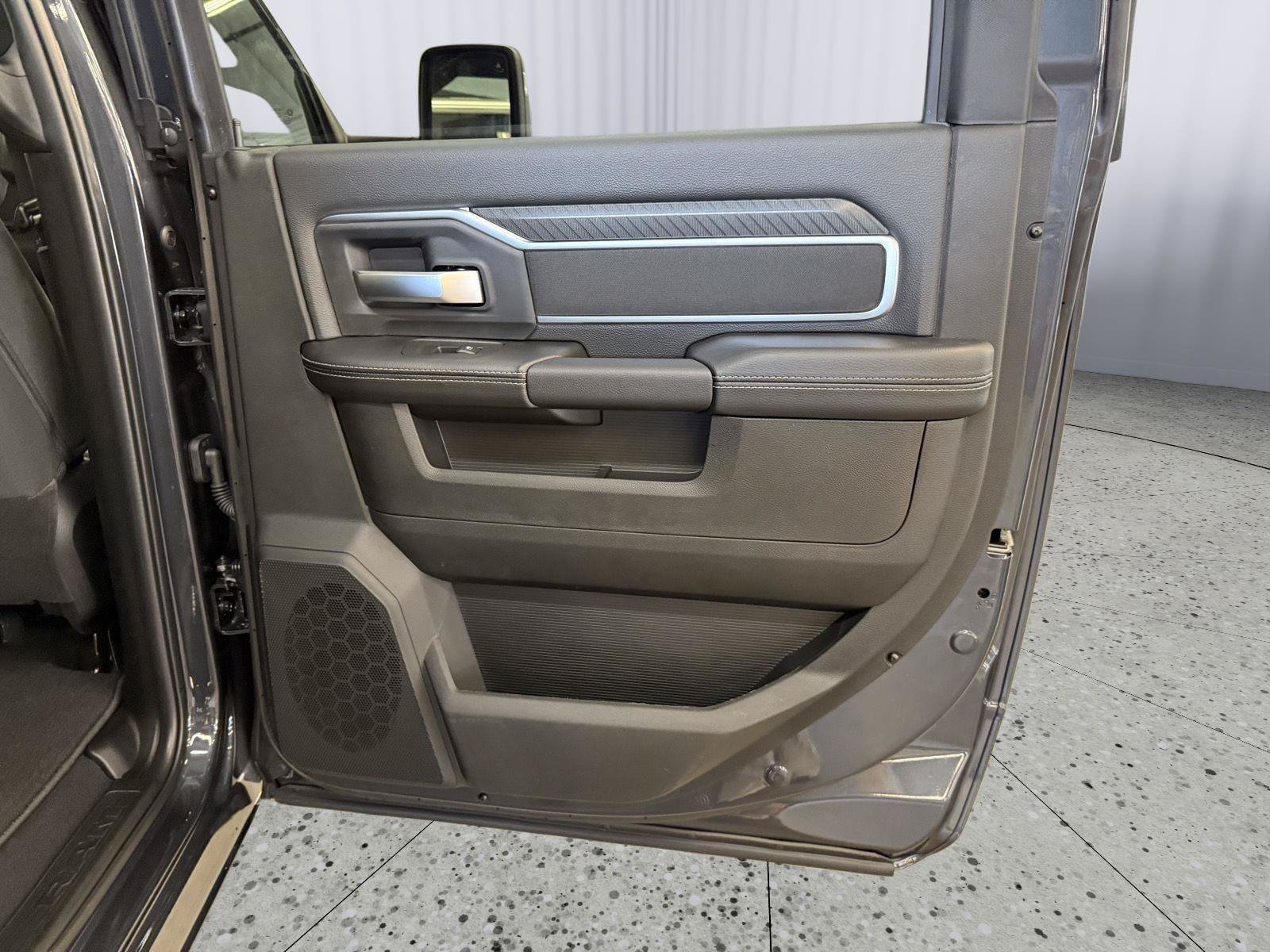 New 2026 RAM 2500 Big Horn AWD/4WD image 37