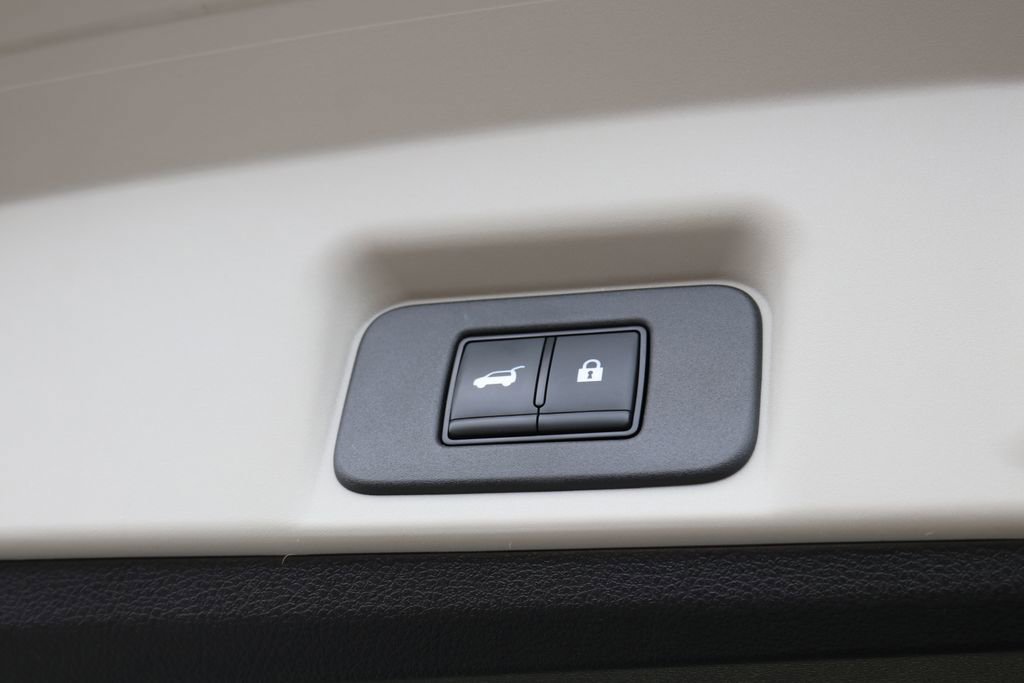 Used 2023 Nissan Ariya AWD image 28