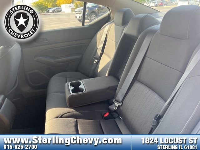 Used 2024 Nissan Altima 2.5 SV image 12